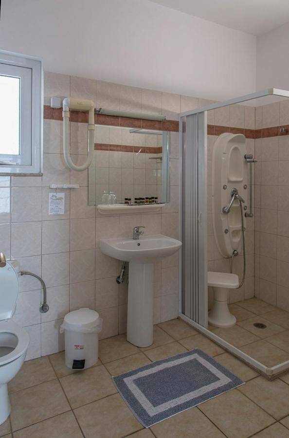 Hôtel pour 3 personnes, avec Balcon ainsi que Terrasse et Vue dans Selianitika - 3