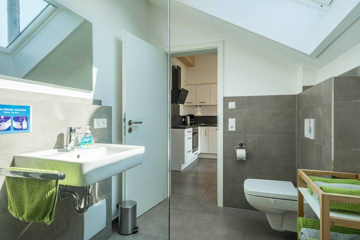 Ganze Wohnung, Ferienwohnung "Waldzauber" mit Seeblick, privater Terrasse & Wlan in Neukirch, Region Bodensee-Oberschwaben