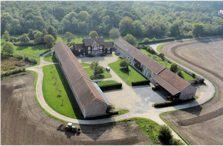 Location de vacances pour 8 personnes, avec Jacuzzi ainsi que Terrasse et Jardin à Villiers-en-Bière