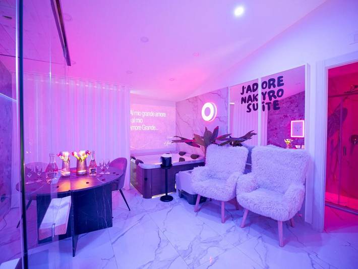 Hotel per 2 persone, con piscina e sauna nonché panorama e balcone, con animali domestici - 1