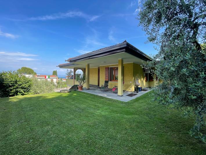 Location de vacances pour 5 personnes, avec Jardin et Vue sur le lac à Padenghe sul Garda