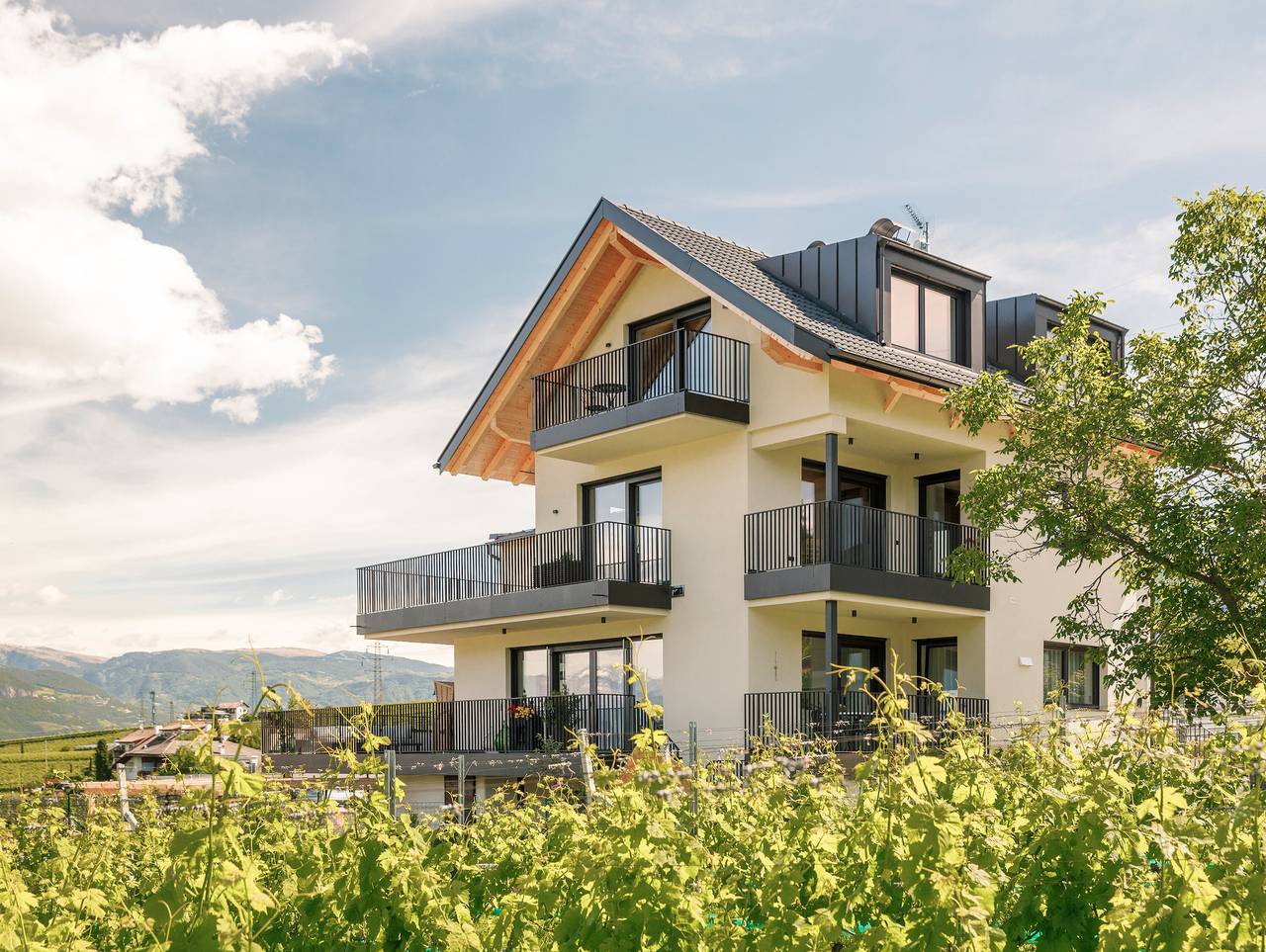 Ganzes Studio, Studio 'Auer' mit Bergblick, privatem Garten und Wlan in Girlan, Eppan an der Weinstraße