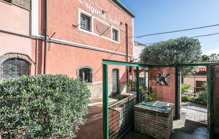 Casa vacanza per 6 persone, con piscina e terrazza nonché giardino in Santa Venerina