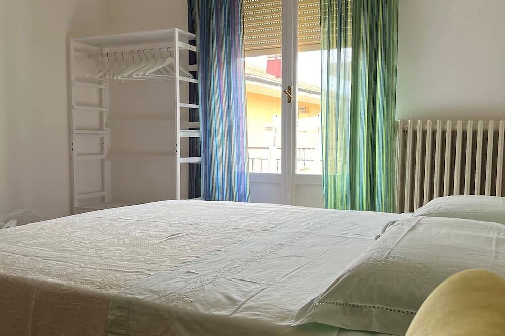 Ganze Wohnung, Apartment 10 minutes from the Theater and the historic home of Gioacchino Rossini. in Pesaro, Valle del Metauro