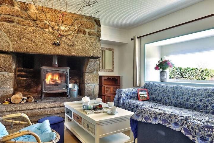 Gîte pour 4 personnes, avec Terrasse ainsi que Jardin et Piscine à Trégunc