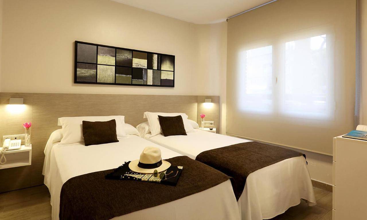 Aparthotel Solifemar in Castelldefels, Baix Llobregat