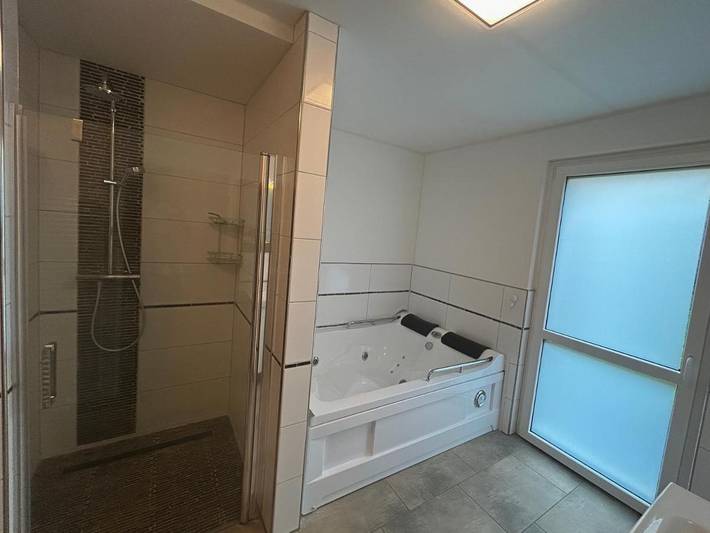Ferienwohnung für 5 Personen, mit Sauna und Whirlpool sowie Garten in Mendig - 4