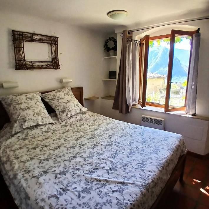 Maison d’hôte pour 2 personnes, avec vue et jardin dans Gorges Du Verdon Rougon
