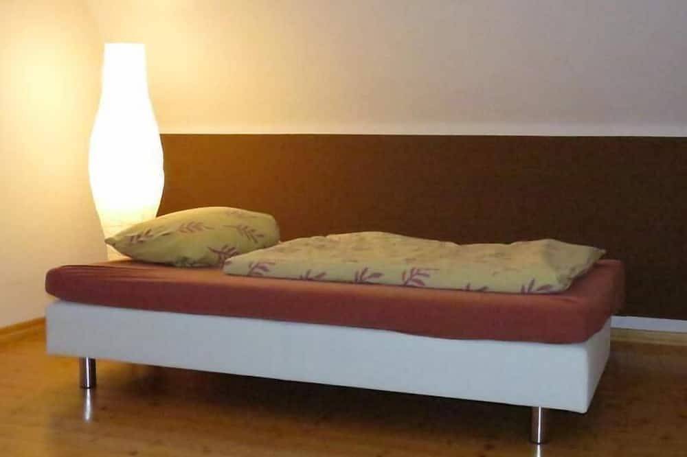 Ganze Wohnung, Ferienwohnung Hessisch Oldendorf für 1 - 4 Personen mit 1 Schlafzimmer - Ferienwohnung in Ein- oder in Hessisch Oldendorf, Weserbergland