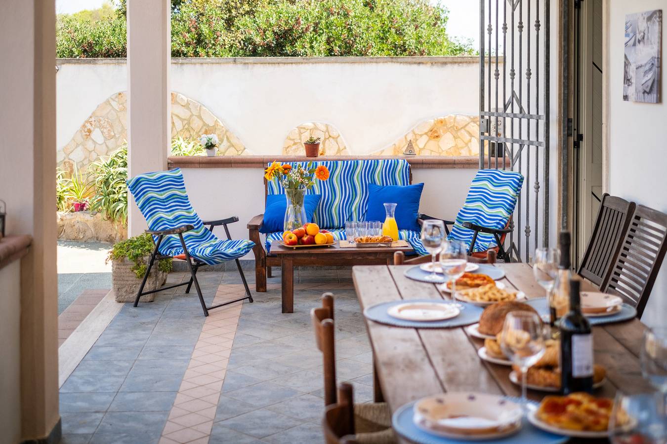 Villa 'White Sand Private' con giardino privato, Wi-Fi e aria condizionata in Torre Squillace, Golfo di Taranto