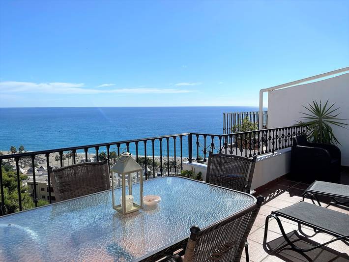 Vacation apartment for 4 people, with ocean view and terrace as well as pool and lake view - 1