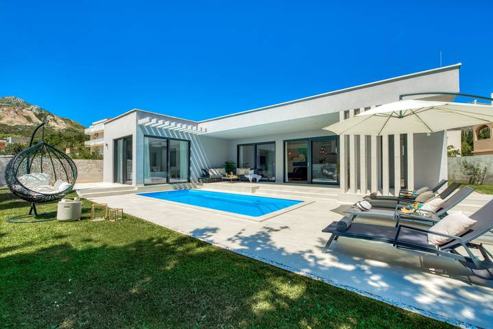 Villa pour 4 personnes, avec Balcon/Terrasse et Terrasse à Srebreno