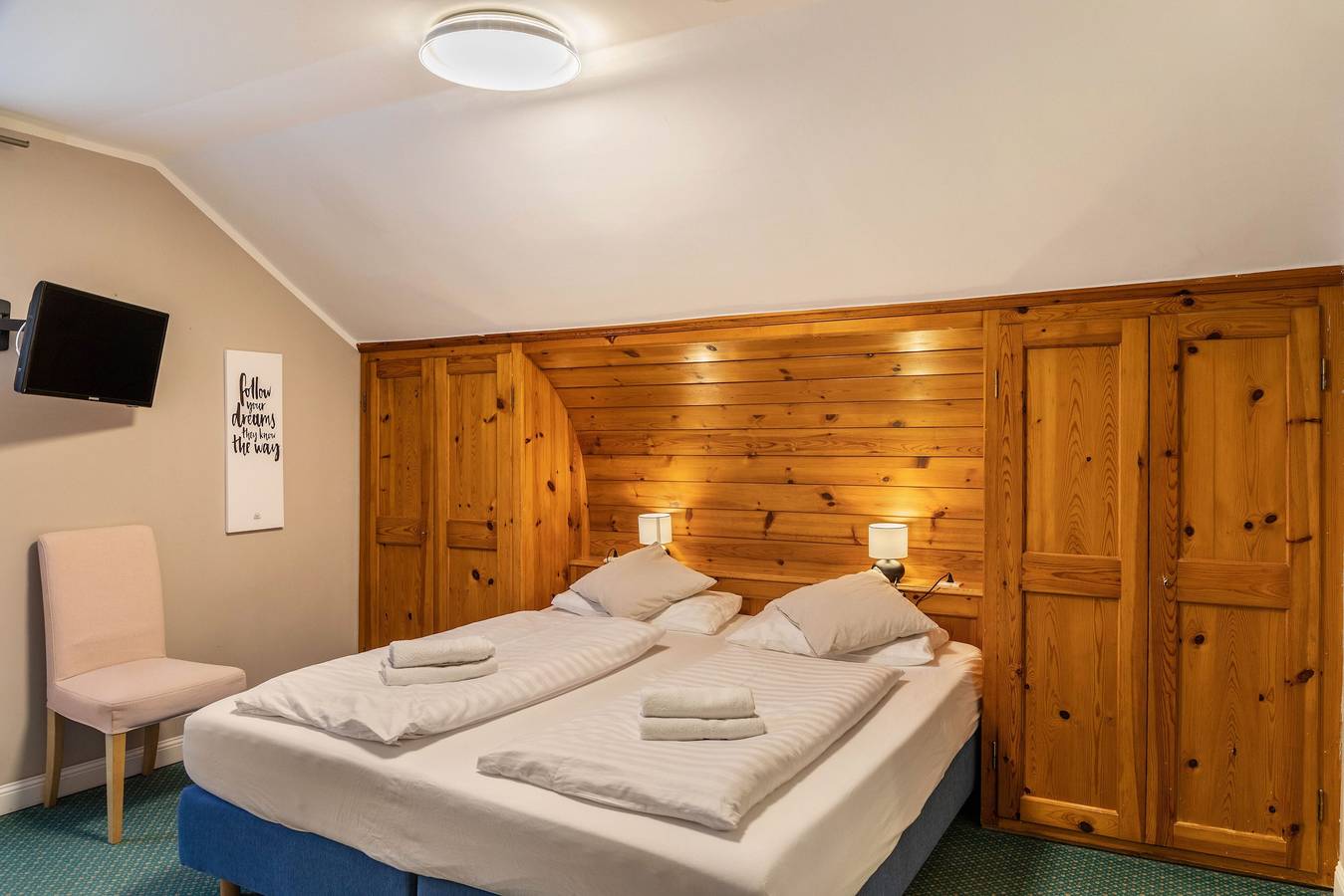 Room 16 (budget double room) with mountain view, balcony and Wi-Fi in Seefeld in Tirol, Innsbruck Land