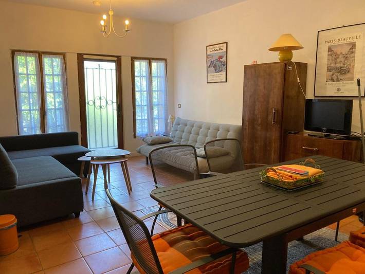 Location de vacances pour 2 personnes, avec jardin et vue dans Hippodrome de Deauville La Touques - 3