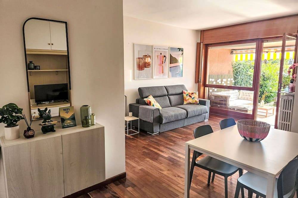 Ganze Wohnung, Gemütliche Wohnung für 3 Gäste mit W-Lan, Klimaanlage, Tv, Innenhof und Haustiere erlaubt in Lesa, Lago Maggiore (Piemont)