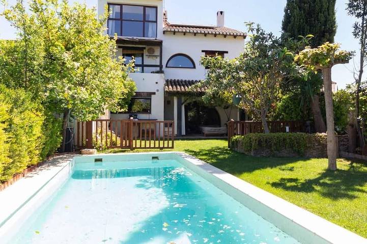 Casa rural para 12 personas, con jardín y piscina - 1
