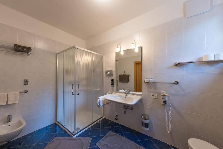 Ferienwohnung für 2 Personen, mit Pool und Balkon in Meran - 4