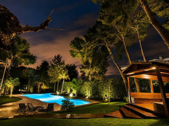 Chalet para 14 personas, con Balcón y Terraza además de Jacuzzi y Jardín en Salou