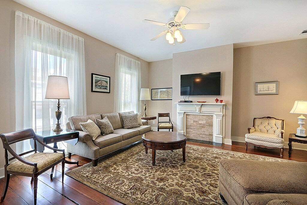 Schön renoviertes Stadthaus in einer großartigen Lage in der Nähe des Forsyth Park in Savannah, Chatham County