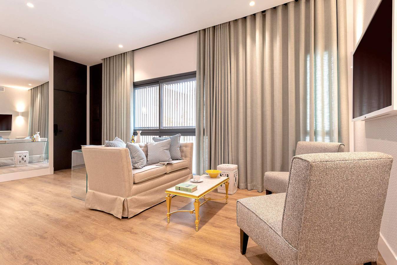 Entire apartment, Luxury apartment near Torre del Oro. Betis Vi in Central Seville, Sevilla