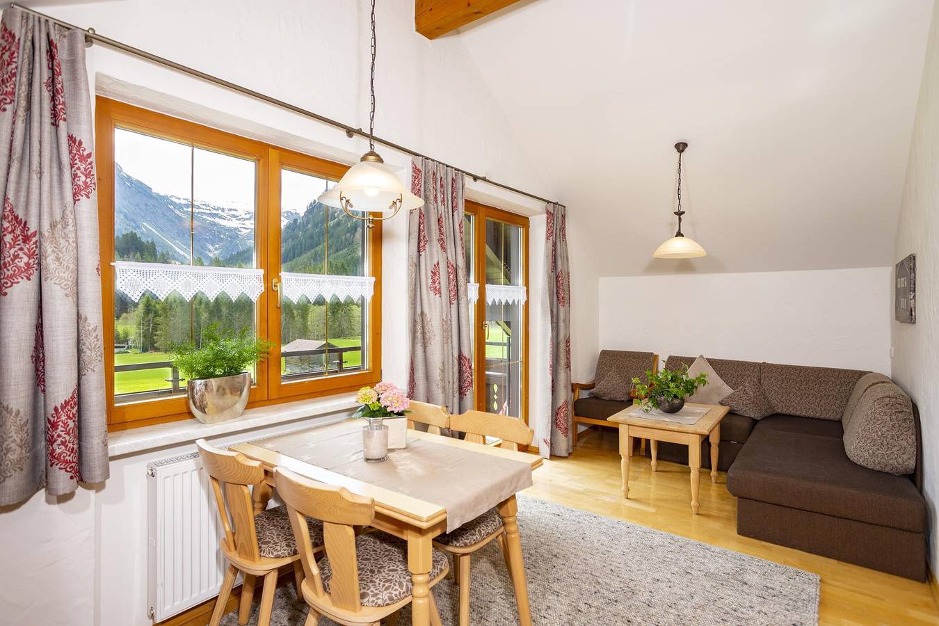 Geheel vakantieappartement, Apartment/1 Schlafraum/Dusche, Wc, Top 4 in Mittelberg, Kleinwalsertal