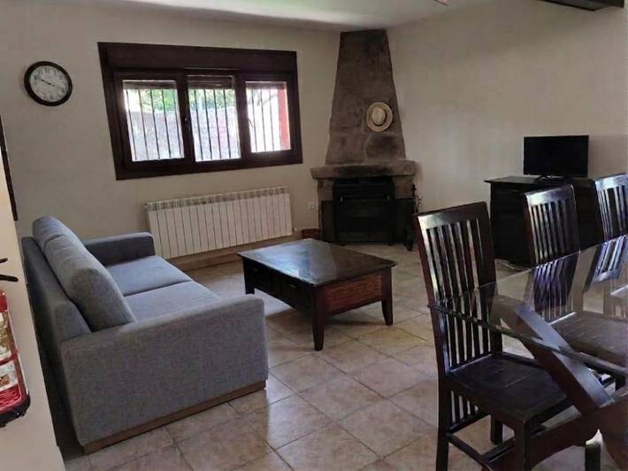 Casa rural para 6 personas, con Jacuzzi y Terraza además de Jardín y Piscina en El Barraco - 4
