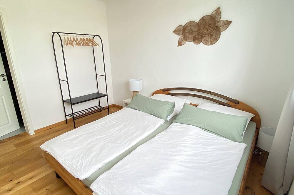 Ganze Wohnung, Gemütliche Oase im Voralpenland. Schöne helle Ferienwohnung mit 4 Schlafplätzen. in Peiting, Romantische Straße