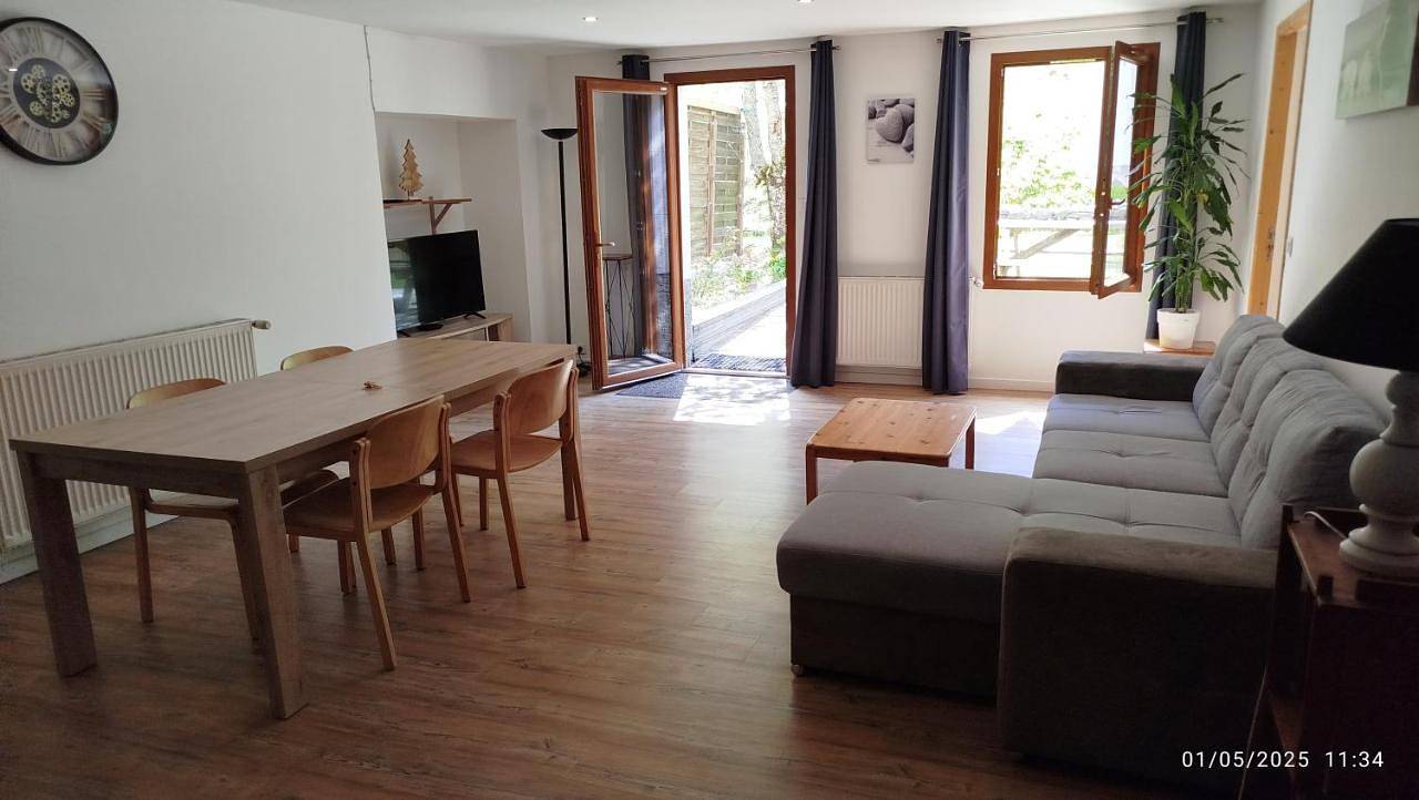 Appartement entier, Le grand duc in Mijoux, Parc naturel régional du Haut-Jura