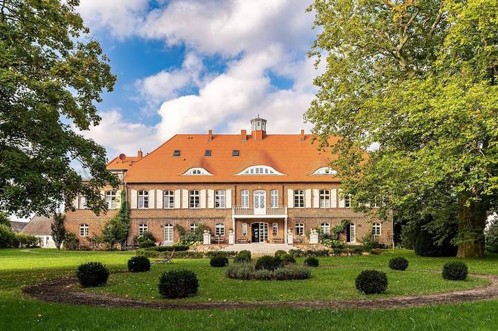 Igelburg - Pütnitz Castle - Canoe special from 4 nights (Jan 06 to April 29) in Ribnitz-Damgarten, Vorpommern-Rügen
