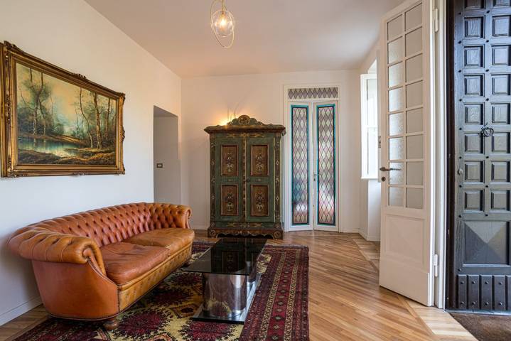 Appartamento intero, Guesthost - Spazioso apt in villa con giardino! in Como, Lago di Como
