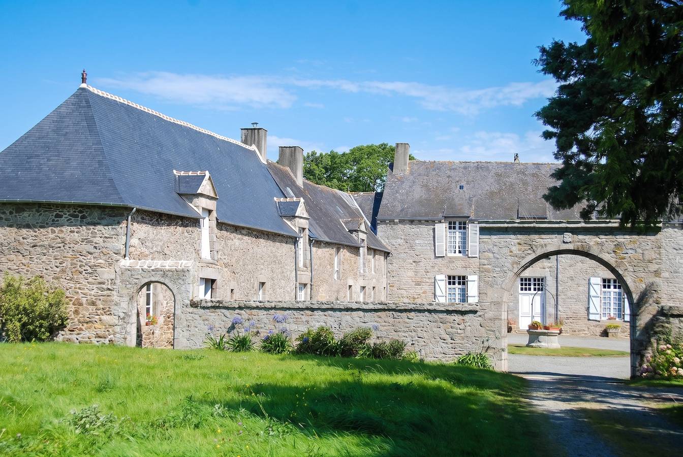 Casa familiar en Jugon-les-Lacs in Jugon-les-Lacs, Región de Dinan