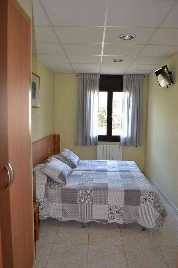 Triple Room in Figueras, Haut-Ampurdan