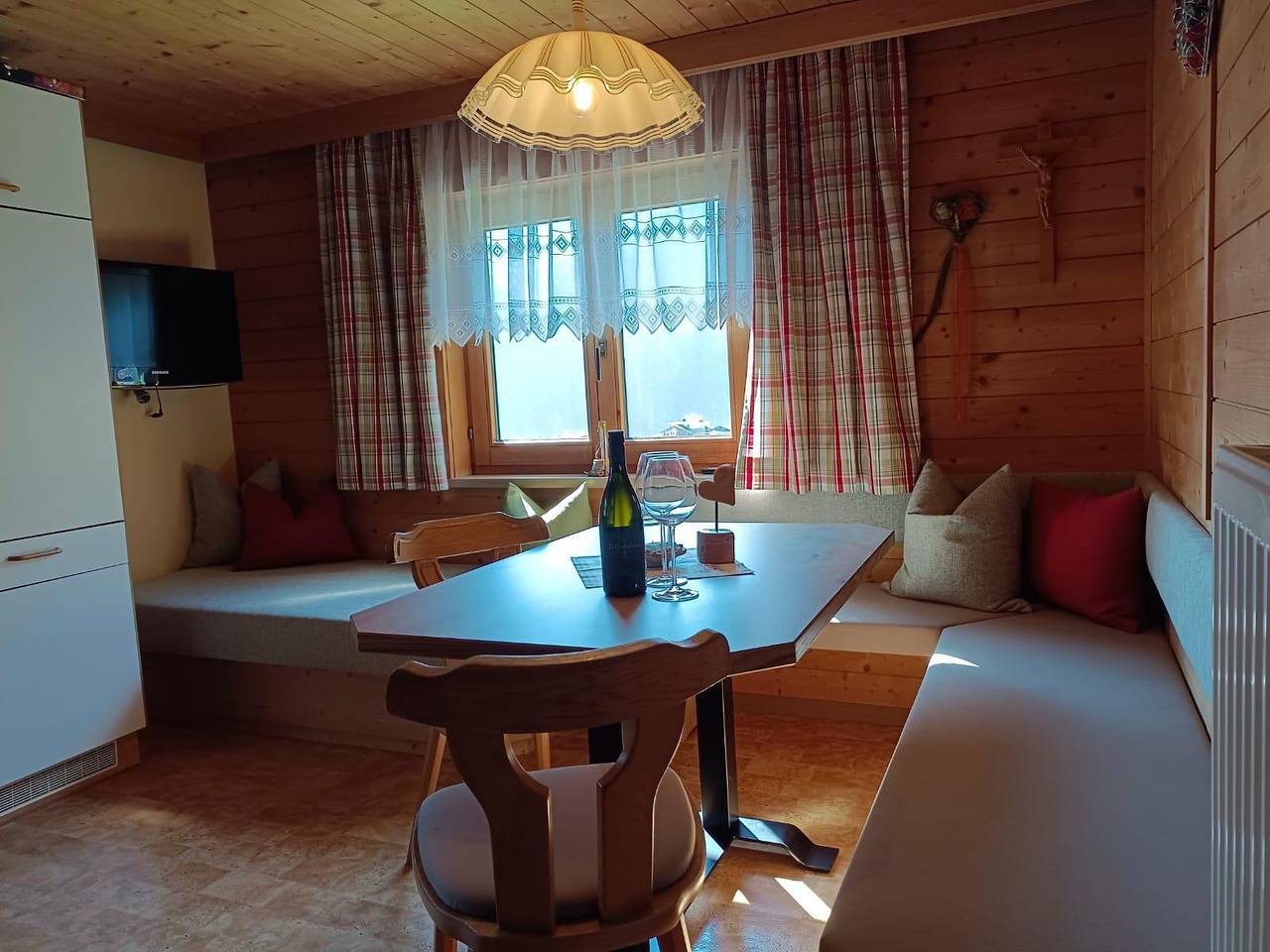 Ganze Ferienwohnung, Apartment Brunnhaus in Finkenberg, Tiroler Unterland