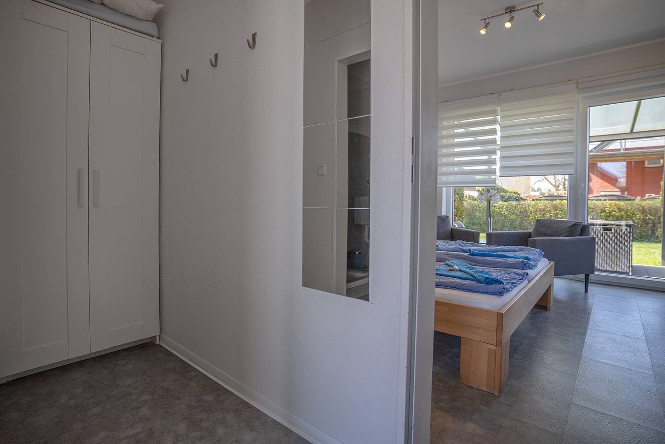 Ganze Wohnung, Ferienwohnung 'Seestern' mit Gemeinschaftsgarten und Wi-Fi in Norddeich, Norden und Umgebung