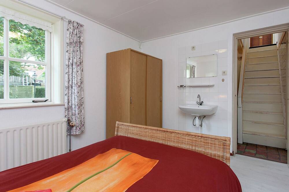 Huisje in Nes-Ameland bij Kust in Nes, Nederlandse waddeneilanden