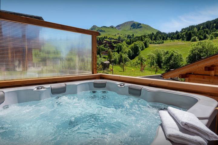 Chalet pour 14 personnes, avec sauna ainsi que jacuzzi et balcon, adapté aux familles à Le Grand-Bornand - 2