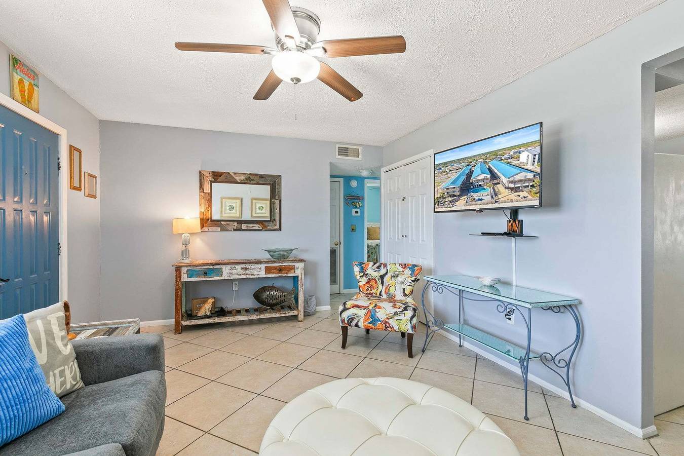 Entire apartment, 2Br Condo w Pool Beach Access and Walk to Hangout in Gulf Shores, Mobile Bay