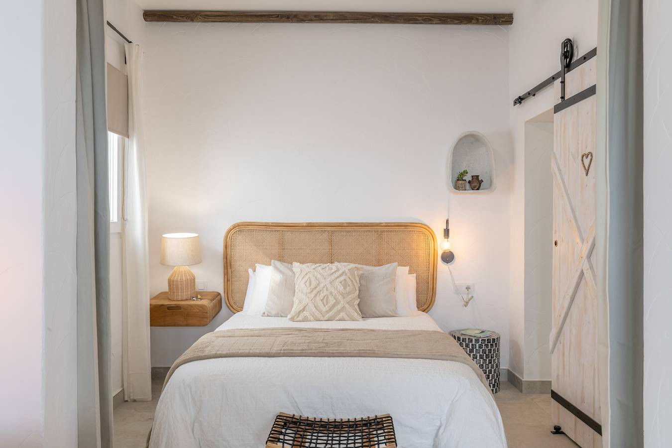 Entire apartment, Vacation Apartment 'Salitre' with Sea Views, Wi-Fi and Air Conditioning in Punta de las Mujeres, Haría