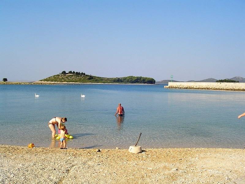 Ganze Wohnung, Ferienwohnung in Pakoštane mit Meerblick, Balkon, Klimaanlage, W-Lan (3539-1) in Pakostane, Zadar