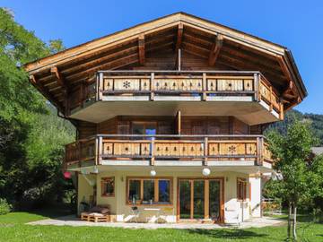 Hütte für 6 Personen, mit Balkon und Whirlpool in Ollon