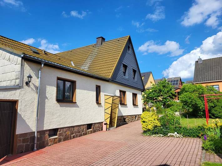 Ferienhaus für 8 Personen, mit Terrasse und Garten sowie Ausblick in Sayda