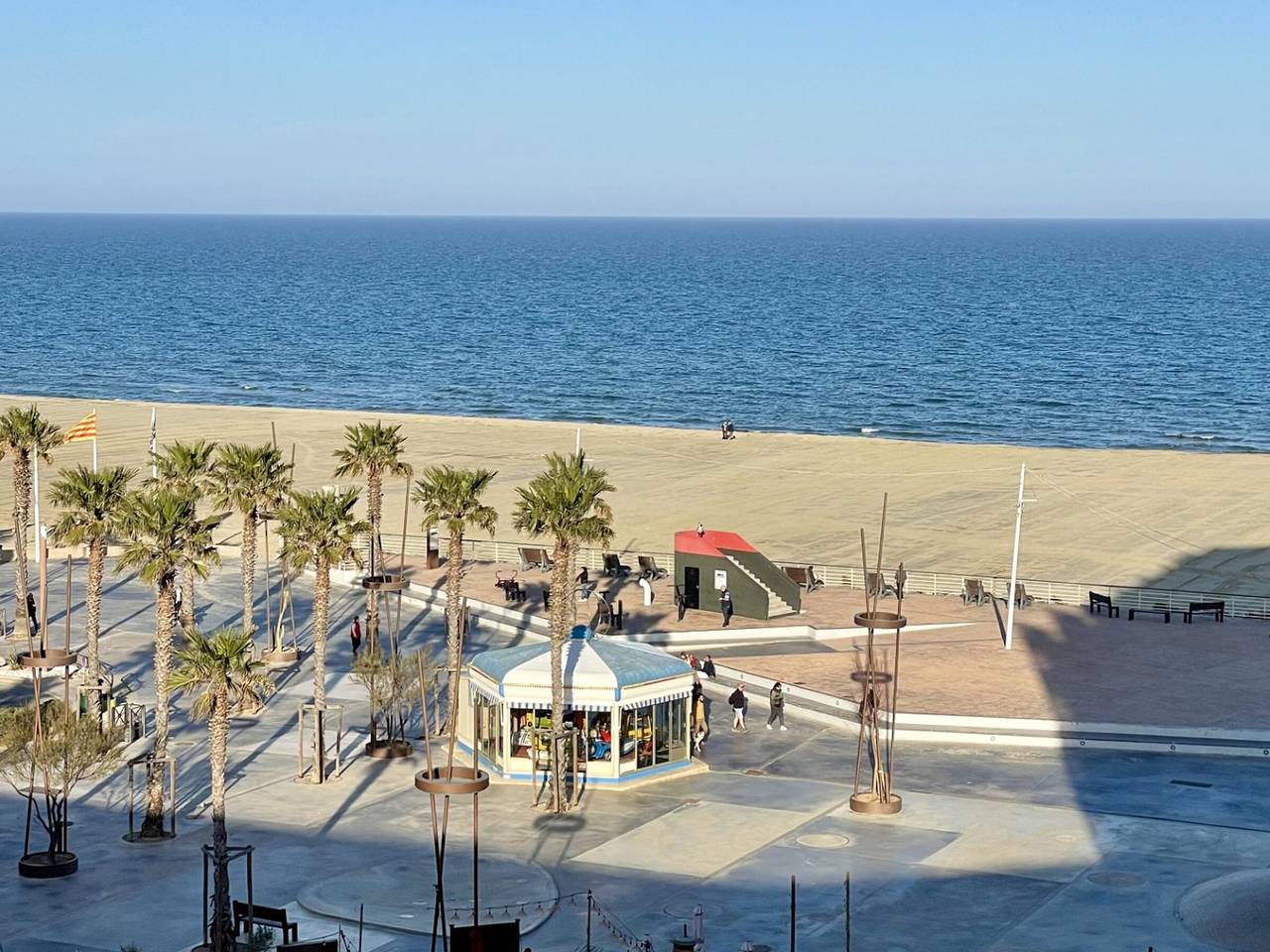 Apartamento entero, Apartamento renovado con piscina comunitaria, 4 plazas, aire acondicionado, wifi, terraza vista al mar in Canet-en-Roussillon, Côte d'Améthyste