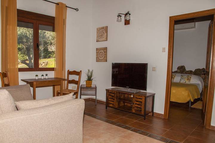 Kabine-Hütte-Eigenes Badezimmer-Bergblick in Candeleda, Valle del Tiétar