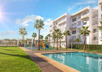 Gîte pour 5 personnes, avec balcon ainsi que piscine et jardin à Bouznika