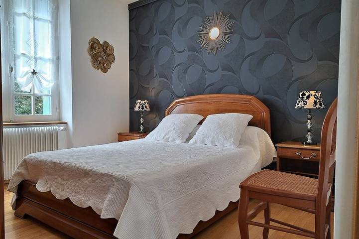 Location de vacances pour 12 personnes, avec terrasse et jardin à Saint-Geyrac - 4