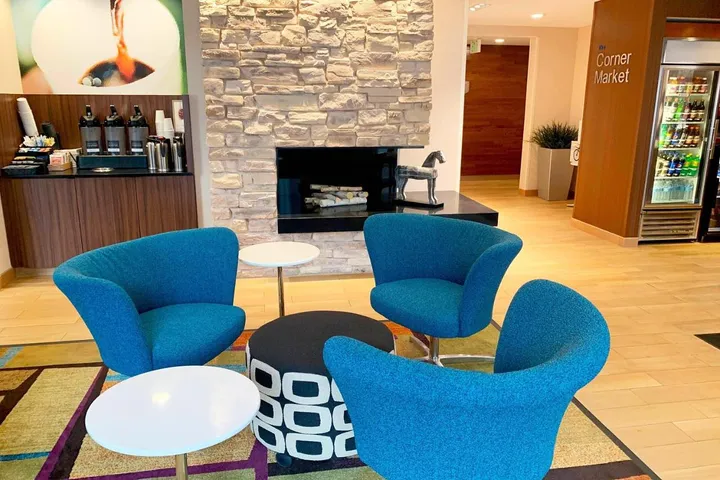Hotel para 4 personas, con terraza además de jacuzzi y piscina - 1