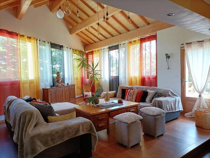 Location de vacances pour 6 personnes, avec vue ainsi que sauna et jardin à Belfort-du-Quercy