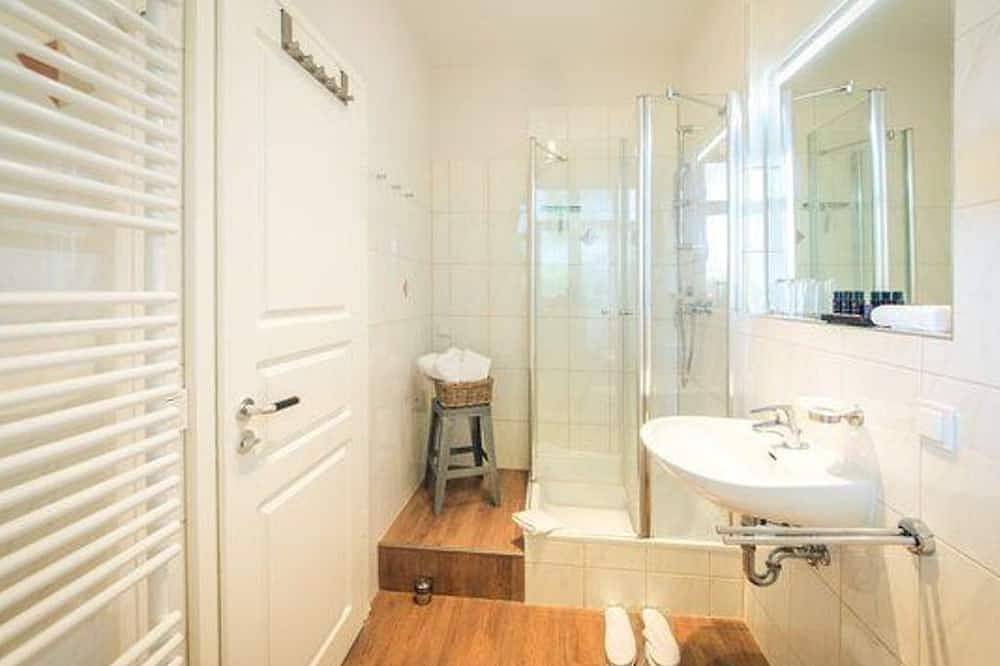 Entire apartment, 5. stylish blackberry - Krummin manor house Usedom in Krummin, Usedomer Norden