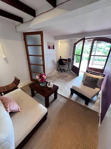 Cottage pour 2 personnes, avec piscine ainsi que jardin et vue dans Bellefontaine (Martinique)