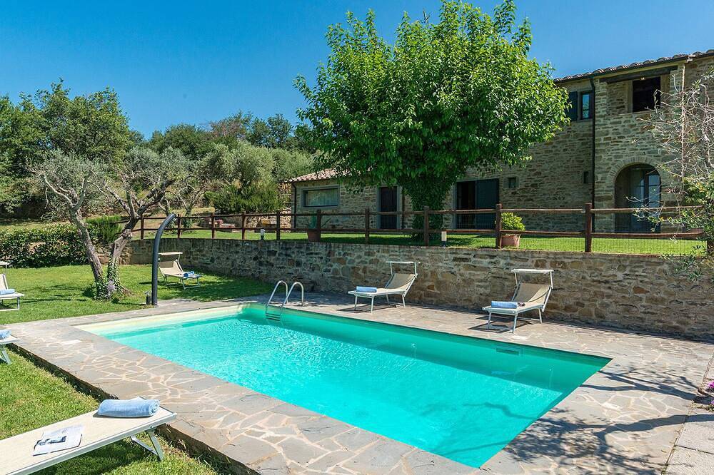 Villa for 10 People in Cortona, Arezzo Province